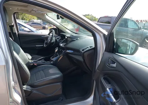 2013 Ford Escape Titanium z USA, uszkodzony, nr VIN 1FMCU9J97DUC42250